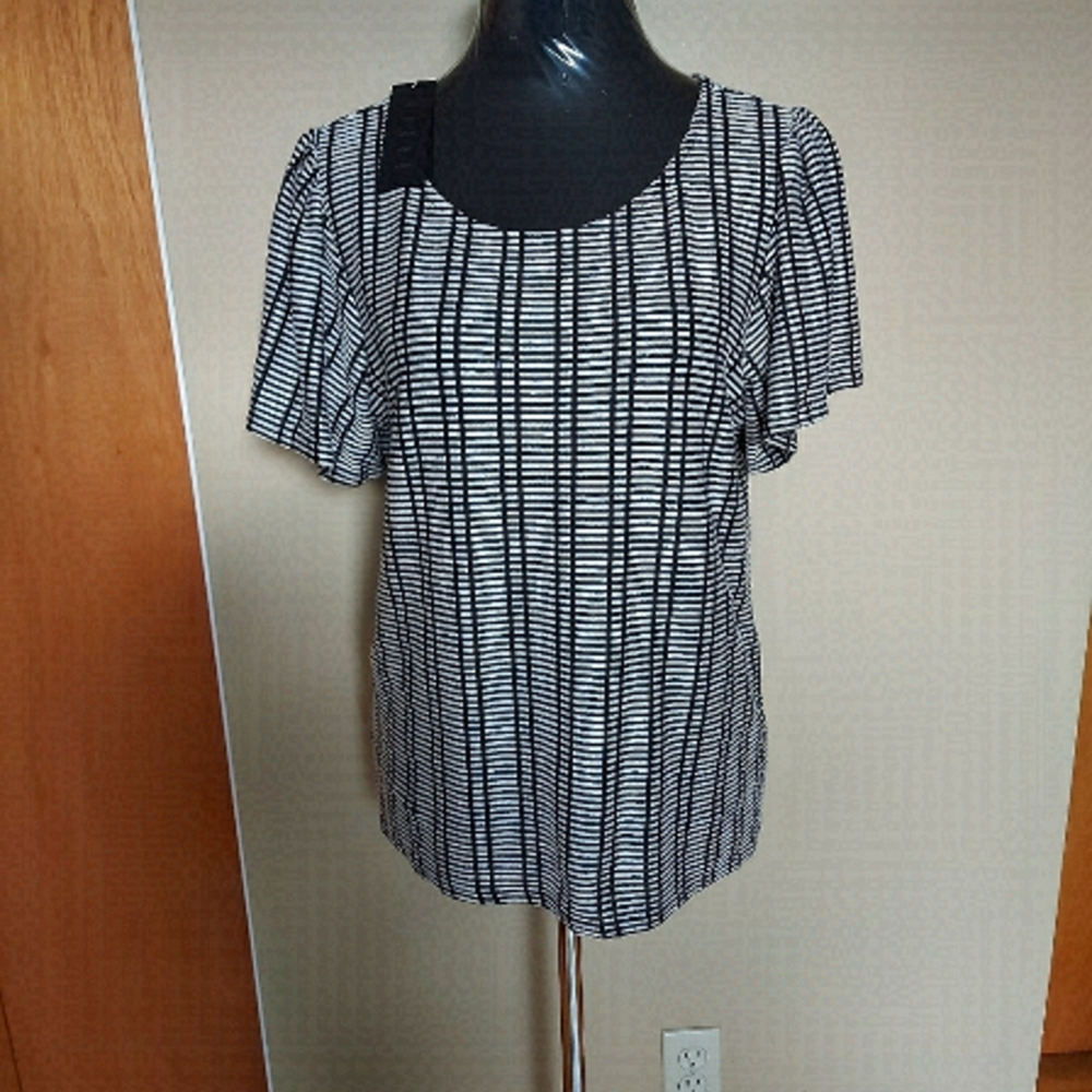 Effortless Chic W5 Women’s Geometric Print Blouse Lightweight Summer Top L